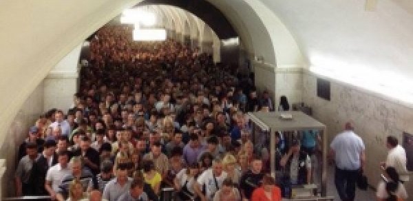 Bakı metrosunda qorxu dolu anlar yaşandı