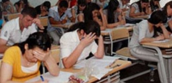Azərbaycanda təhsil alan tələbələrin sayı açıqlandı