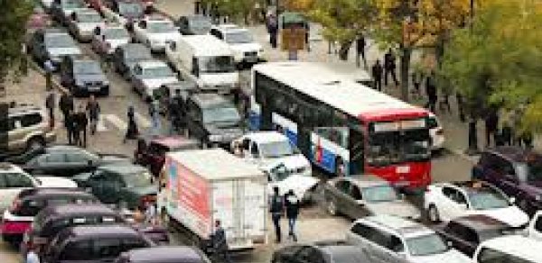 Bakıda axşam saatlarında tıxac