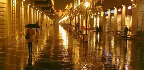 Bakıya bir gecədə 2 aylıq yağış yağıb