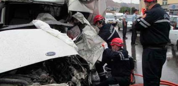 Qaxda ağır avtobus qəzası: 9 yaralı