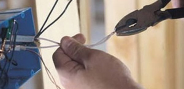 Tovuzda elektrik şəbəkəsinin işçisi iş başında ölüb