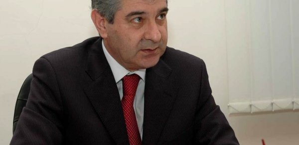 Əli Əhmədov: “Kadr islahatları olacaq”