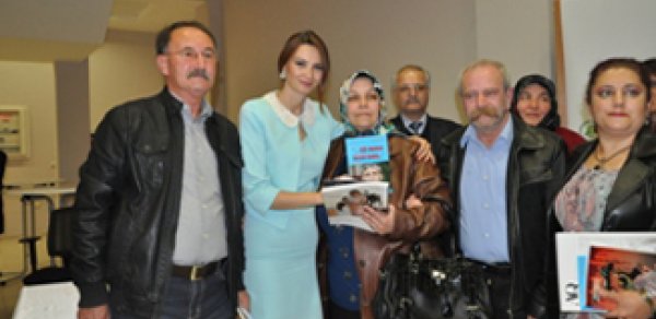 Qənirə Paşayevanın kitabları Boluda təqdim olundu