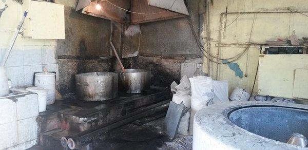 Bakıda qənd istehsalı sexində qanun pozuntuları aşkarlanıb - FOTOLAR