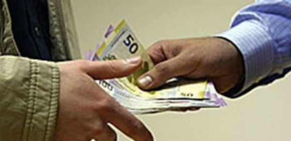 Korrupsiyaya qarşı mübarizə müsbət qiymətləndirilir
