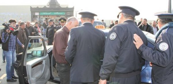 Nəqliyyat Nazirliyi avtobus sürücülərini cərimələdi - FOTOLAR