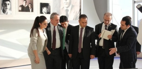 Türkiyə Respublikasının nümayəndə heyəti Heydər Əliyev Mərkəzində olub