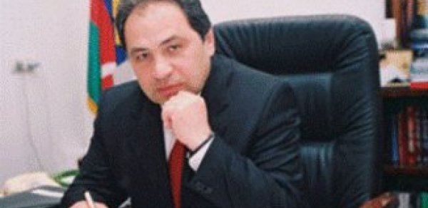 Abel Məhərrəmov magistr və doktorantların hərbi xidmətdən azad olunmasını təklif edir