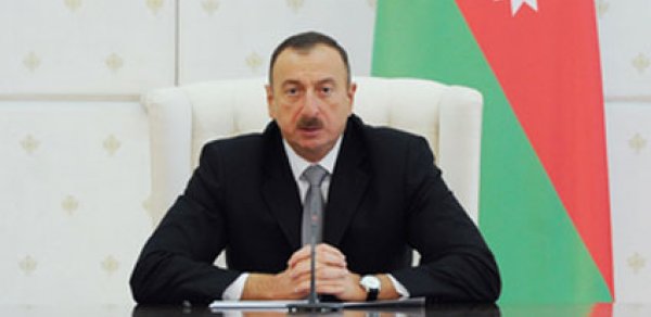 Prezident çempion şahmatçıları qəbul edib