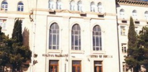 Bələdiyyələrlə bağlı şikayətlər azalıb