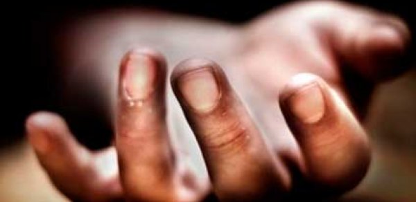 Bakıda 30 yaşlı şəxs damarlarını doğradı