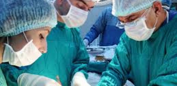 Azərbaycanın vəzifəli şəxsi İranda xəstəxanada vəfat edib