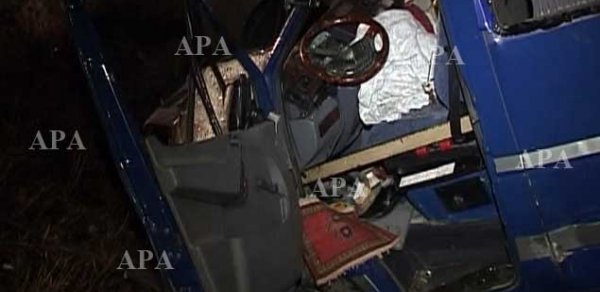 Ağstafada mikroavtobus “Kamaz”la toqquşub: ölənlər və yaralananlar var