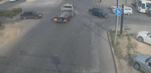 Bakıda evakuator qaydanı pozaraq qəza törətdi - VIDEO 