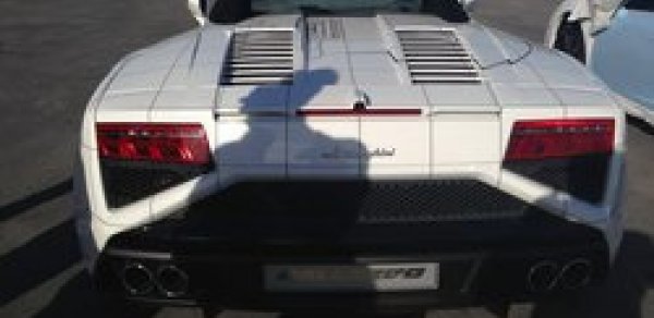 Yarım milyon manat olan Lamborghini Bakıda -  FOTOLAR