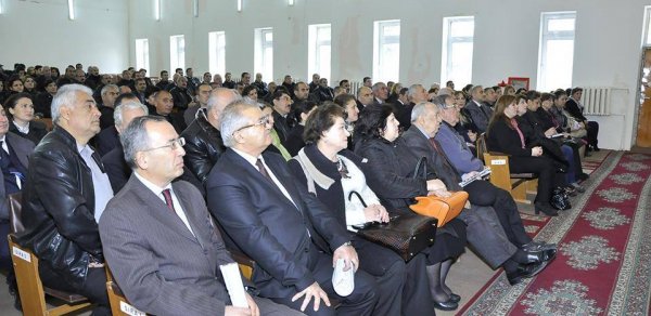 Əmək və Sosial Münasibətlər Akademiyasında valideynlərlə görüş keçirildi -  FOTOLAR 