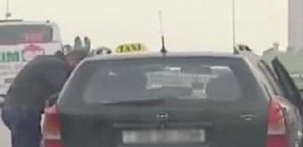 Bu çəkiliş Bakıda nəqliyyat müfəttişlərini biabır etdi -  VİDEO