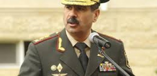 Müdafiə naziri Gəncəyə getdi