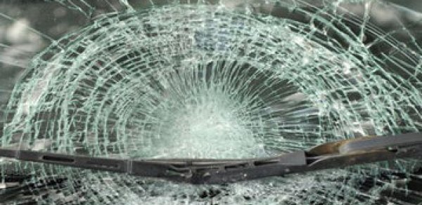 Bakıda "Porsche" səfirlik avtomobilinə çırpıldı