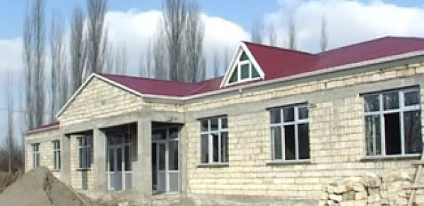 Evləri qəzalı olan sakinlərə 4 min yeni mənzil tikilib