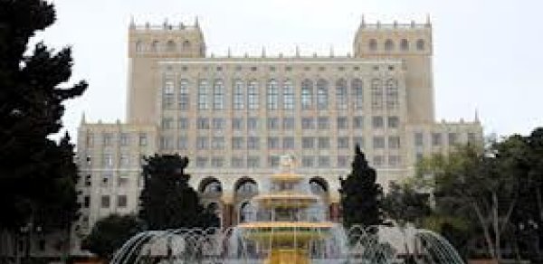 Azərbaycanda institut rəhbəri işindən azad olundu