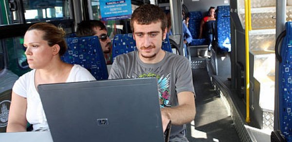 Bakıda sərnişin avtobusunda pulsuz 