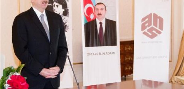 "Korrupsiyaya,rüşvətxorluğa qarşı mübarizə daha da ciddi aparılmalıdır" -  İlham Əliyev