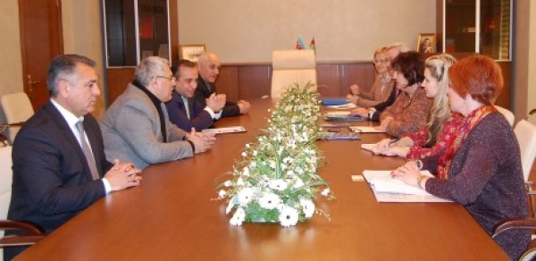 Litvalı qonaqlar Naftalanda olub