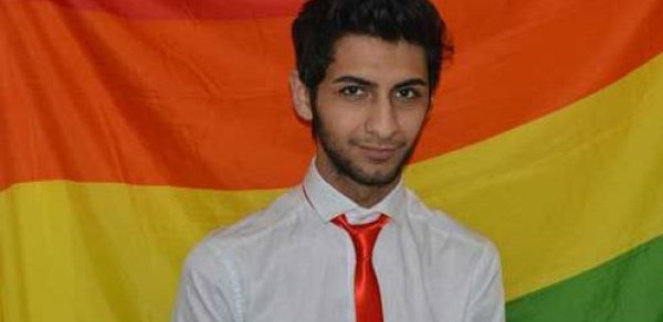 Azərbaycanda homoseksual gənc "facebook"da bu sözləri yazıb, özünü asdı -  FOTOLAR