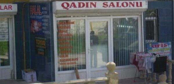 Bakıda gözəllik salonu partladı