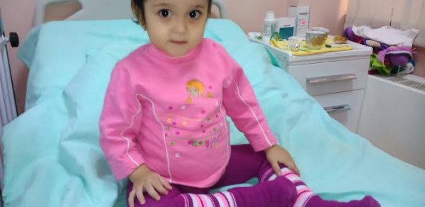 Üç yaşlı Aişənin sizin yardımınıza ehtiyacı var – FOTO 