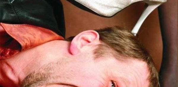 Bakıda ər onu döyən azərbaycanlı arvadını polisə verdi