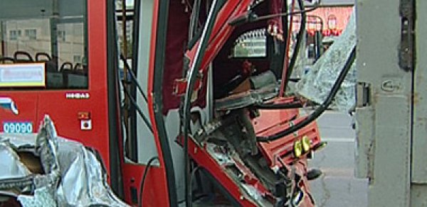 Bakıda sərnişin avtobusu qəza törədib