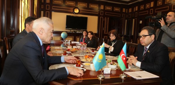 Qazaxstan səfiri Bakı Dövlət Universitetində oldu