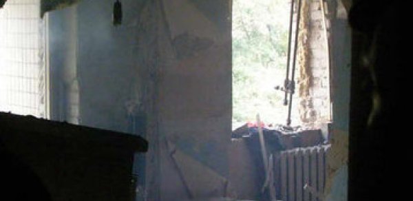 Ev partladı, yaralılar var