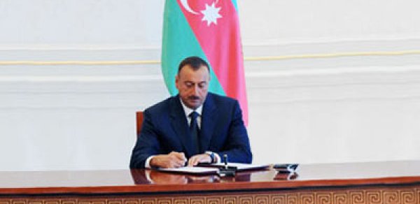 İlham Əliyev müddətli həqiqi hərbi xidmətə çağırılması haqqında sərəncam imzaladı