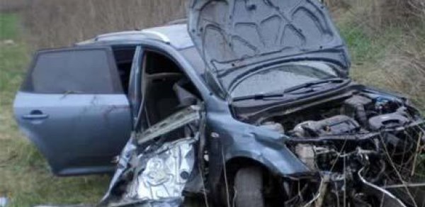 Ucarda baş verən yol qəzasında biri hərbçi xəsarət alıb