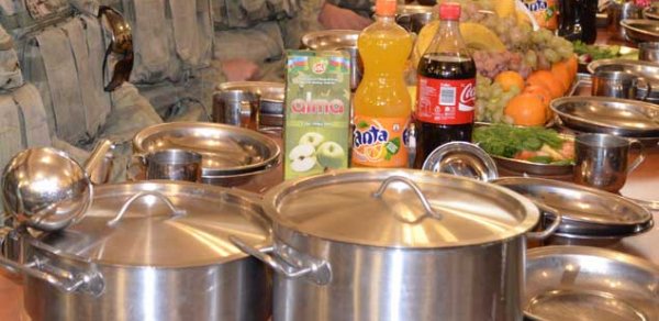 Əsgərlərin yemək menyusuna dolma,küftə,plov və digər milli yeməklər daxil edildi