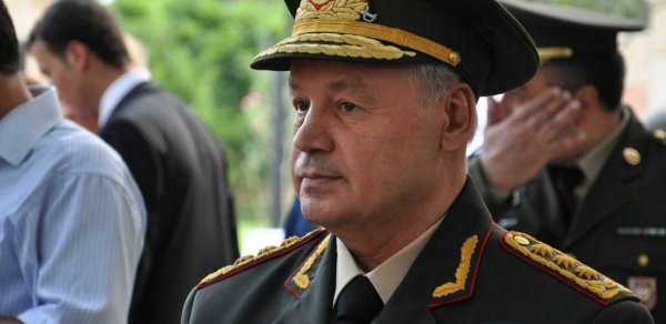 Səfər Əbiyevlə birlikdə 7 general ehtiyata göndərildi