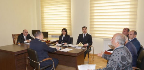 Baş prokuror Qusarda vətəndaşları qəbul edib
