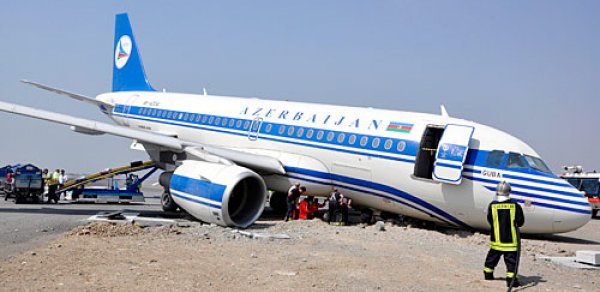 İstanbulda AZAL-ın təyyarəsində yanğın oldu