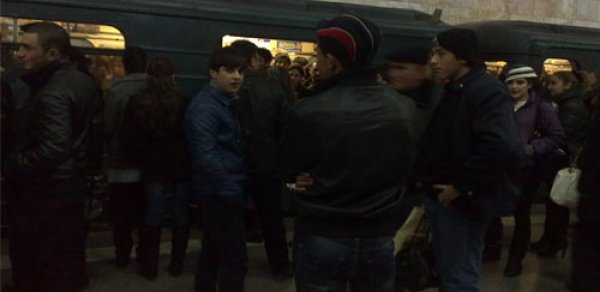 Bakı metrosunda gərgin anlar: nə baş verir?