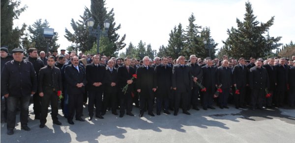 Gəncədə 31 Mart-Azərbaycanlıların Soyqırımı Günü ilə bağlı tədbir keçirildi -  FOTOLAR 