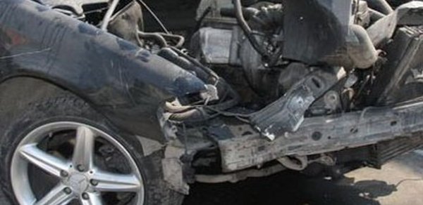 Bakıda rəisin avtomobili qəzaya uğradı : - Ölən var 
