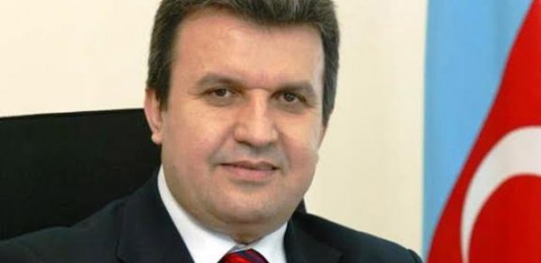 Qafqaz Universitetinin rektoru haqqında yayılan xəbərlərdən danışdı -  AÇIQLAMA 