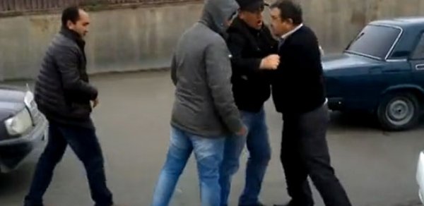 “Nəqliyyat qoçuları”ndan qaçan sürücü özünü körpüdən atdı