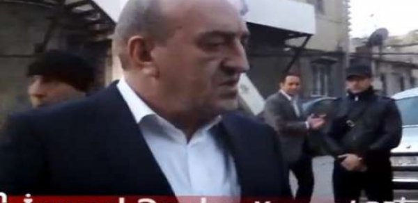 ‘O, şou düzəldir, deyir ki, gəlib tuletdə yanımda dayanıblar’ -  Polis rəisi 