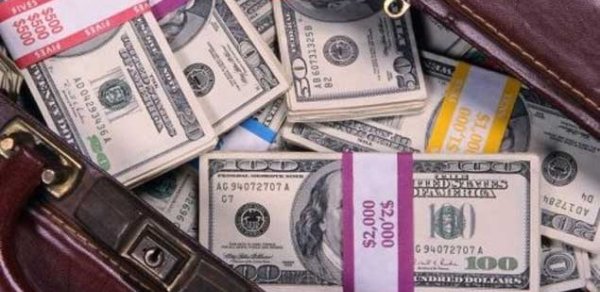 Moskvada azərbaycanlının 3 milyon dolları oğurlandı