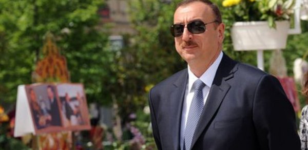 İlham Əliyev Gül bayramına qatıldı